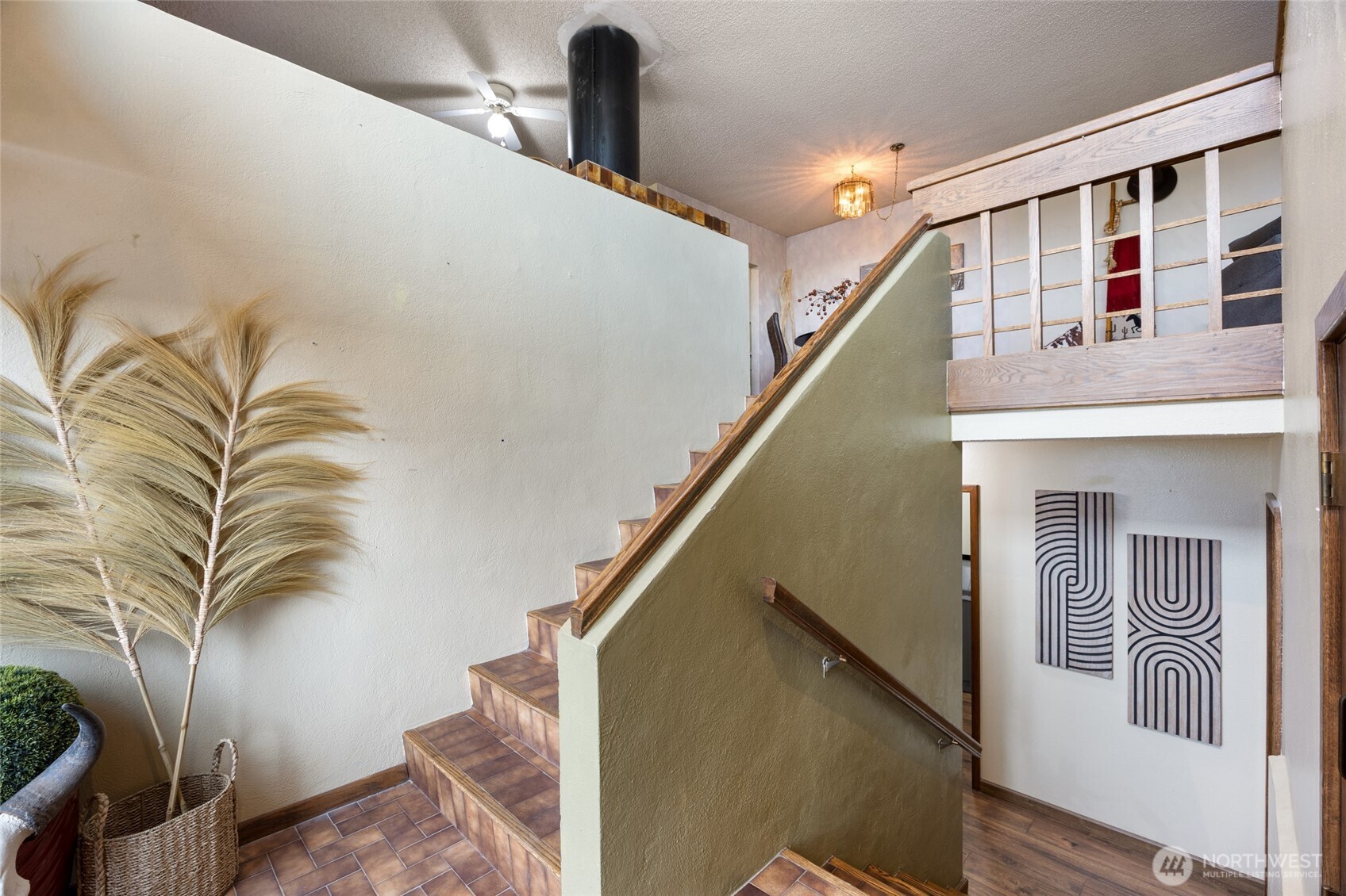 18850 Stratford Road Northeast Moses Lake, WA 98837 - Photo 6 of 40 a view of entryway