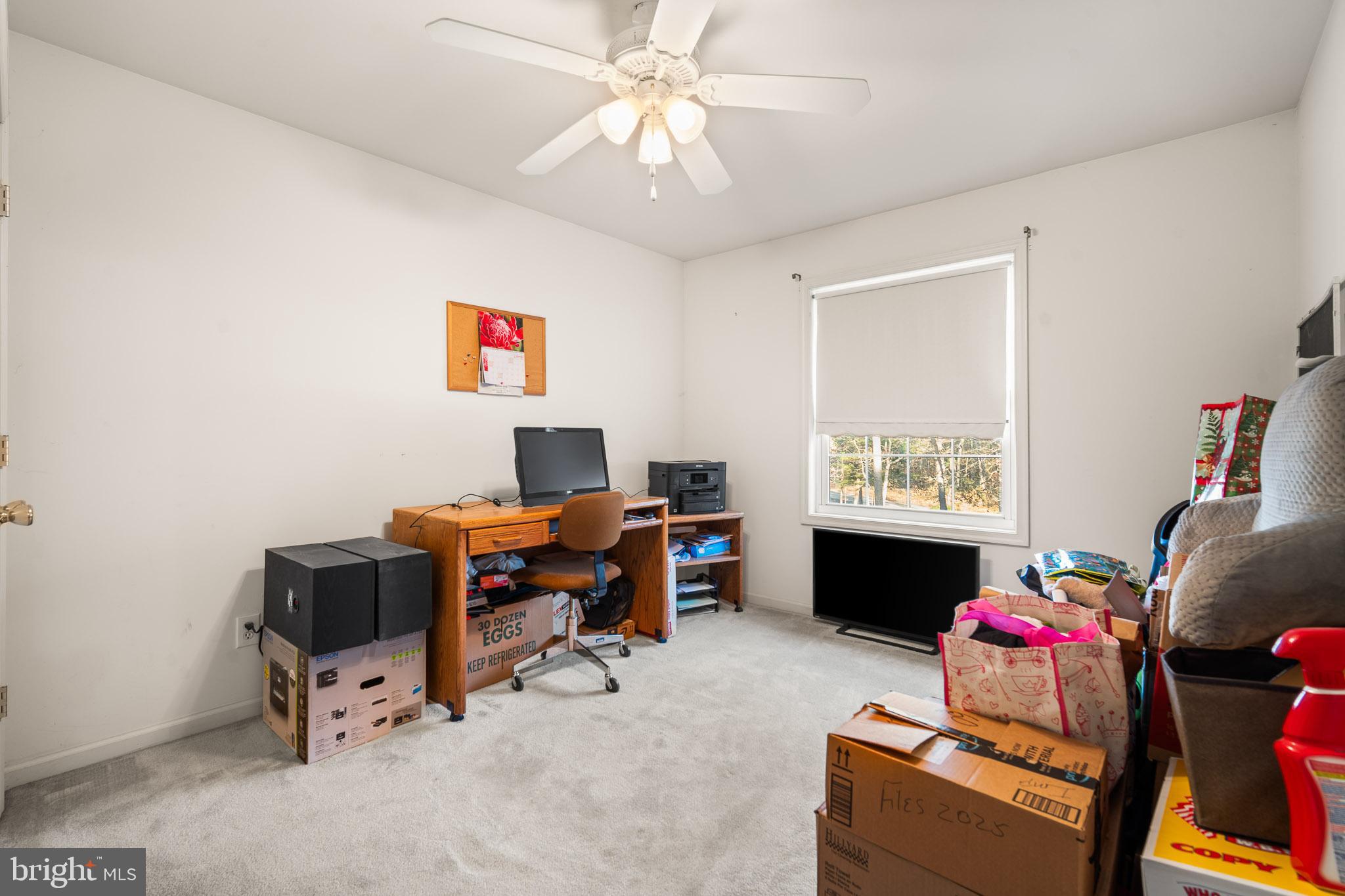 202 North New York Road Galloway Township, NJ 08205 - Photo 27 of 34 a workspace with a window