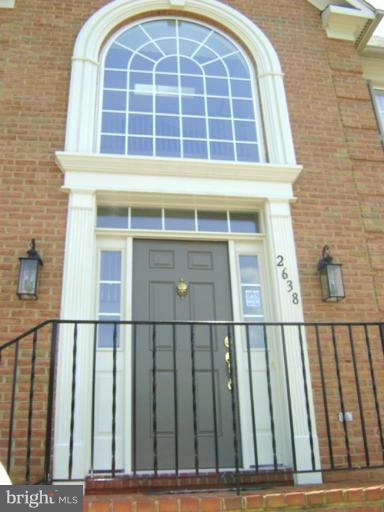 2638 Mill Race Road Frederick, MD 21701 - Photo 20 of 21 Large Palladium Window at Front Door