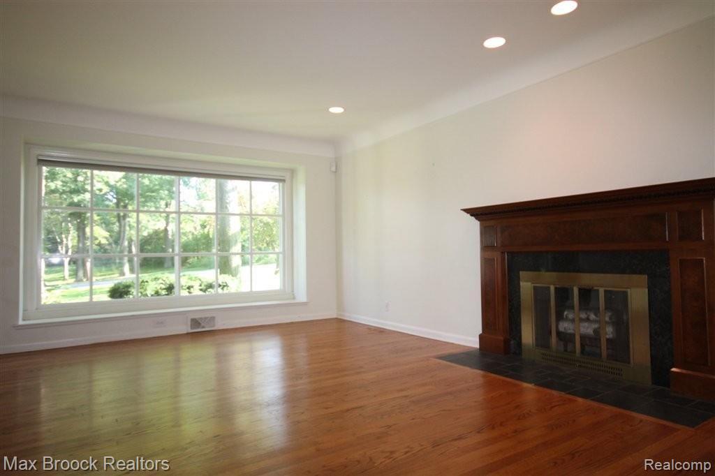 4176 Fieldbrook Road West Bloomfield, MI 48323 - Photo 6 of 31 IMG_2272.JPG