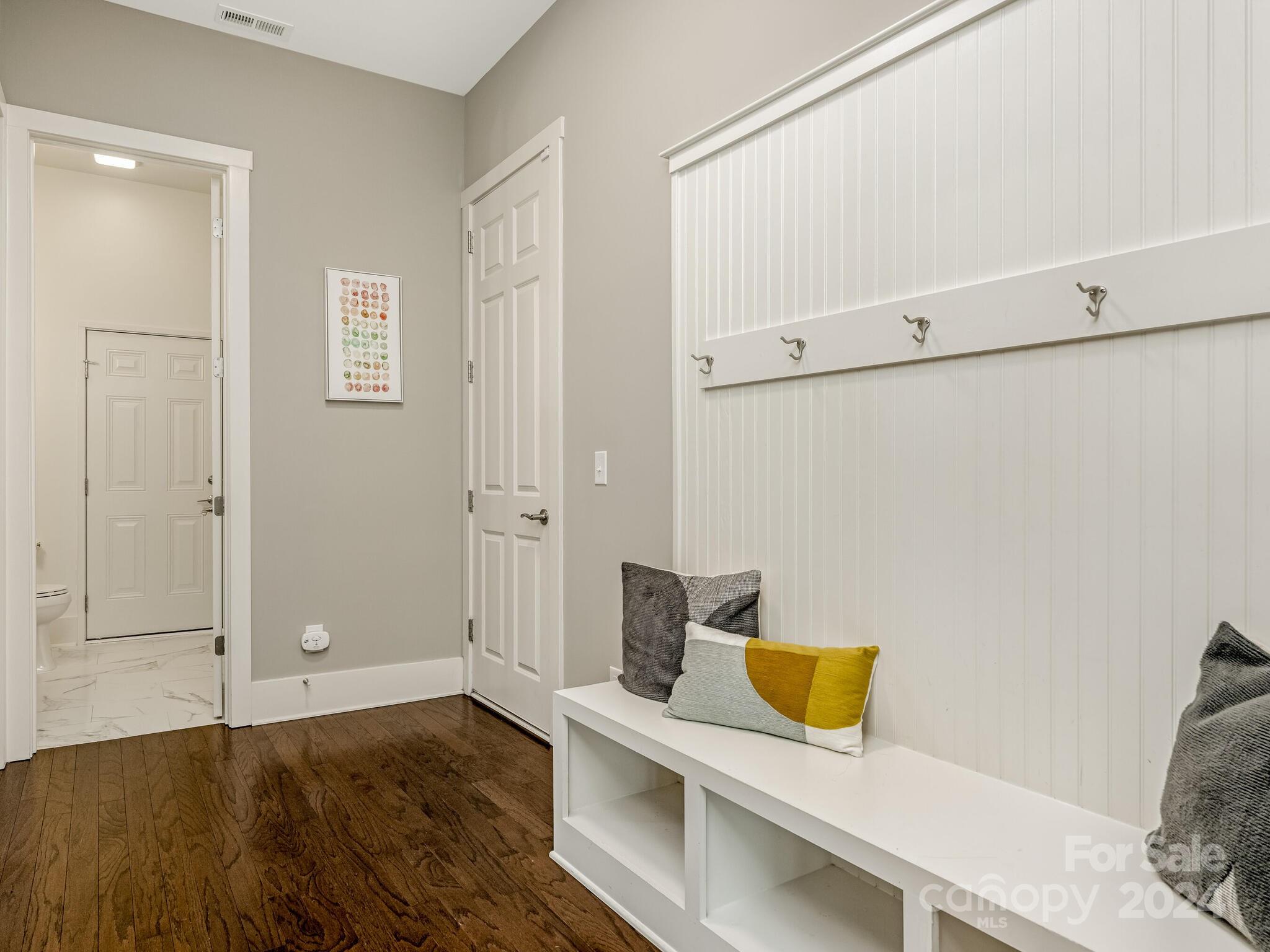 7915 Alexander Road Charlotte, NC 28270 - Photo 9 of 34 Gallery Image 9