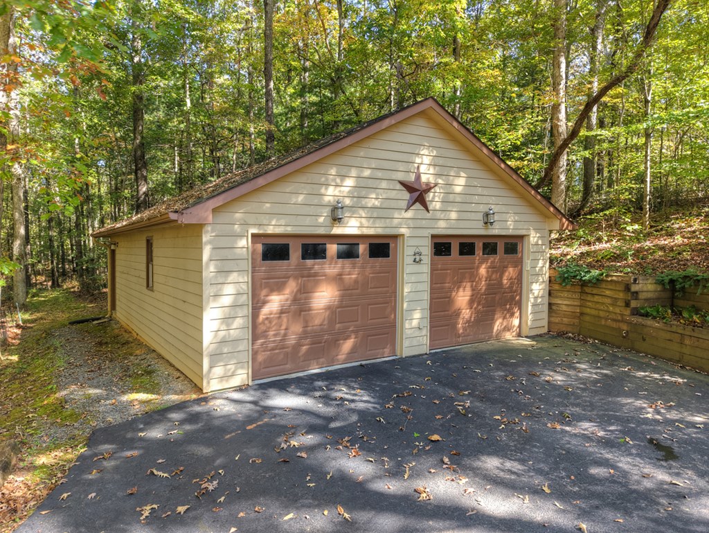 446 Riverwood Road Ellijay, GA 30536 - Photo 3 of 55 Gallery Image 3
