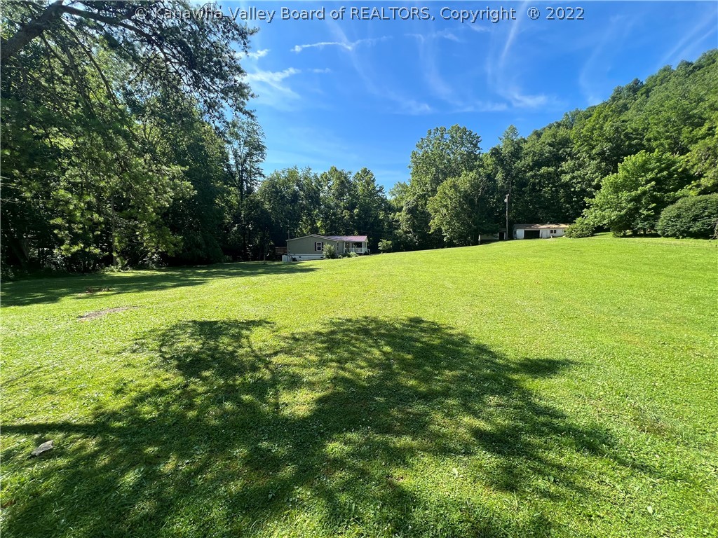 865 Harmons Creek Road Poca, WV 25159 - Photo 4 of 35 Gallery Image 4