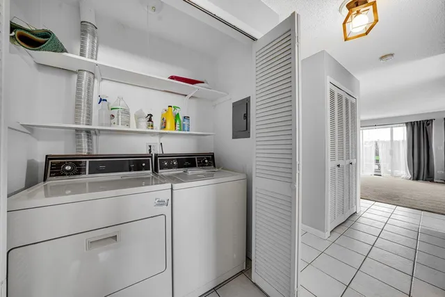 $200,000 | 1335 Gifford Court, Unit A, Hanover Park, IL 60133