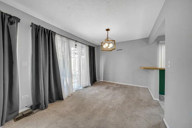 $200,000 | 1335 Gifford Court, Unit A, Hanover Park, IL 60133