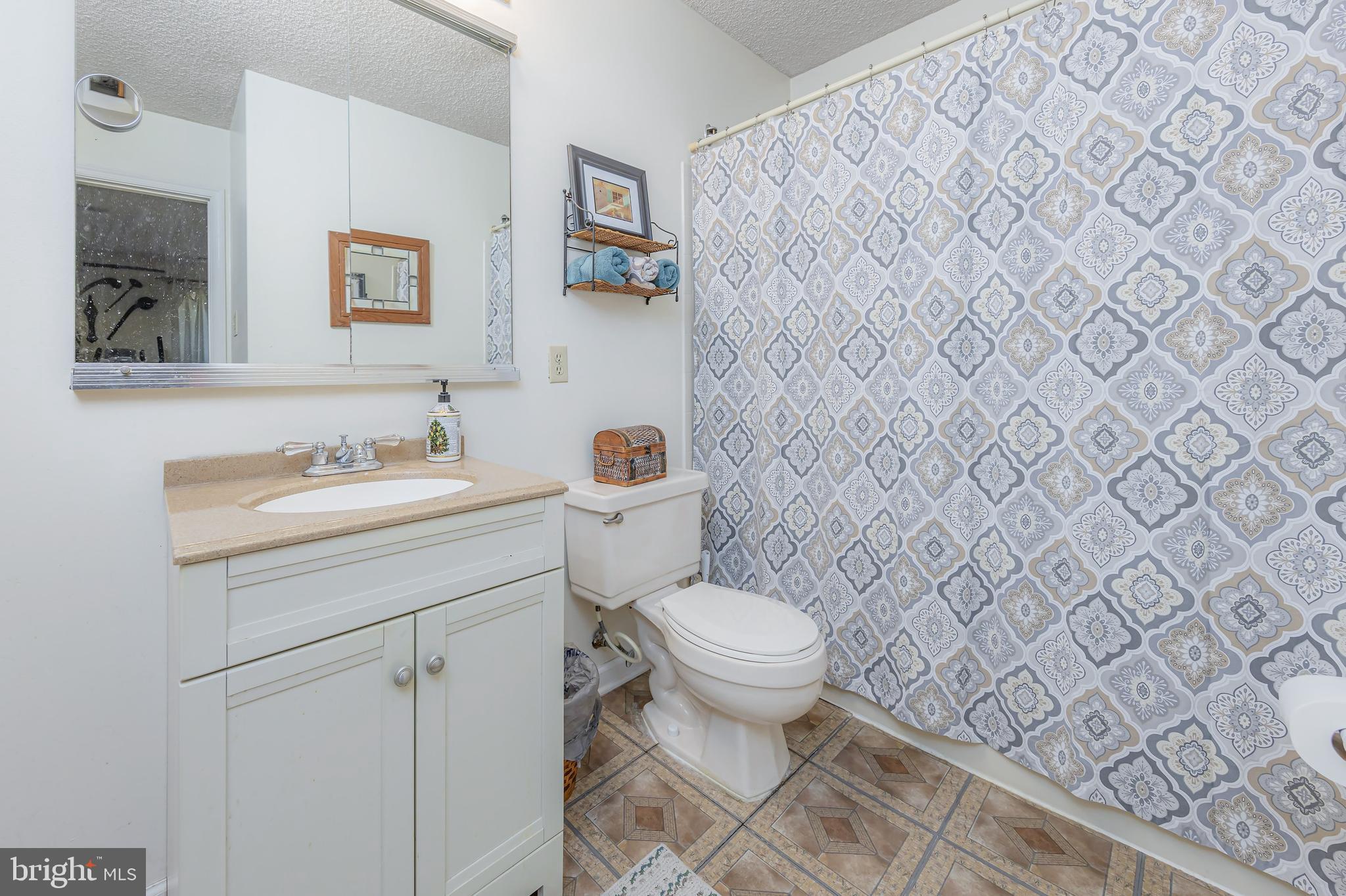 210 Stirrup Road Swedesboro, NJ 08085 - Photo 11 of 19 First floor full bath