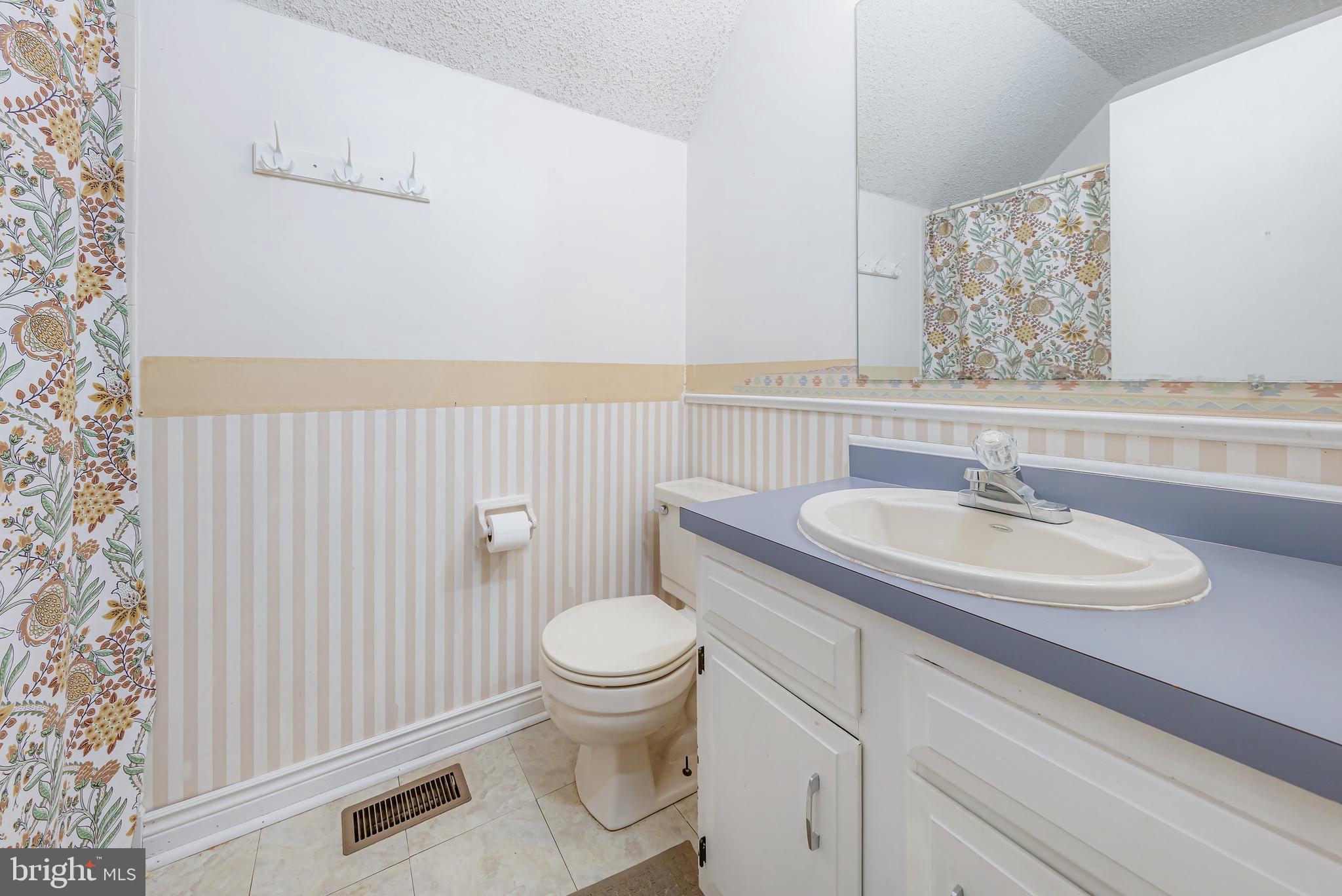 210 Stirrup Road Swedesboro, NJ 08085 - Photo 15 of 19 2nd floor full bath