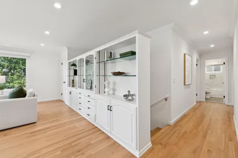 $2,198,000 | 611 Hillcrest Drive, Redwood City, CA 94062