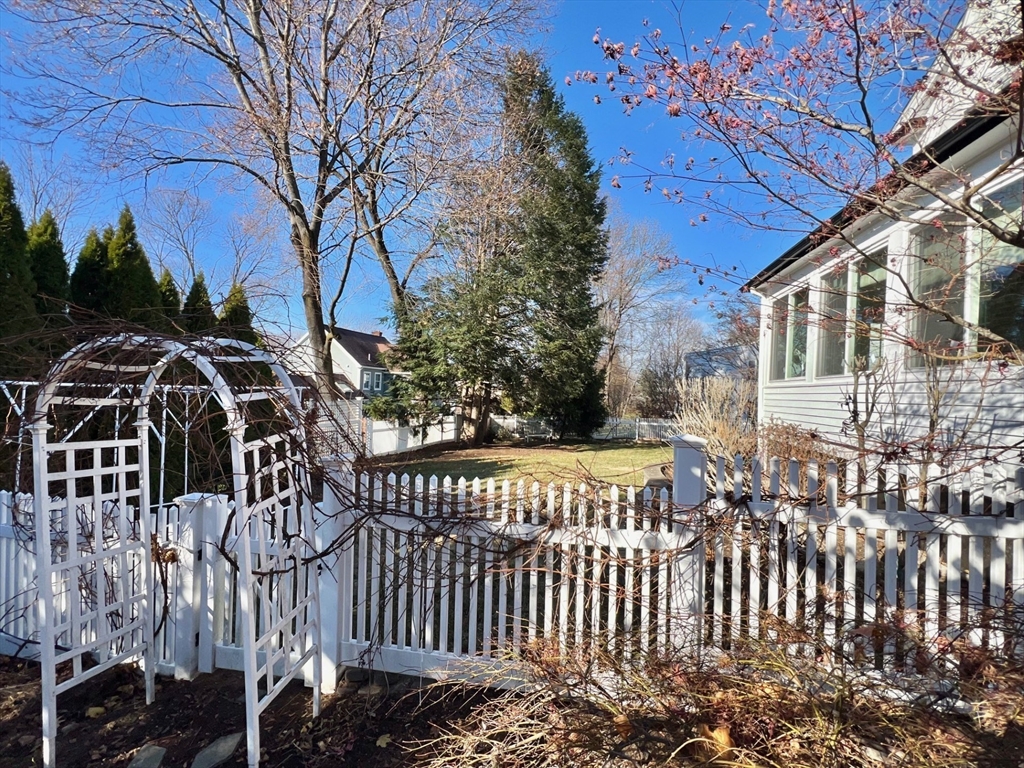 54 Simonds Road Lexington, MA 02420 - Photo 22 of 24