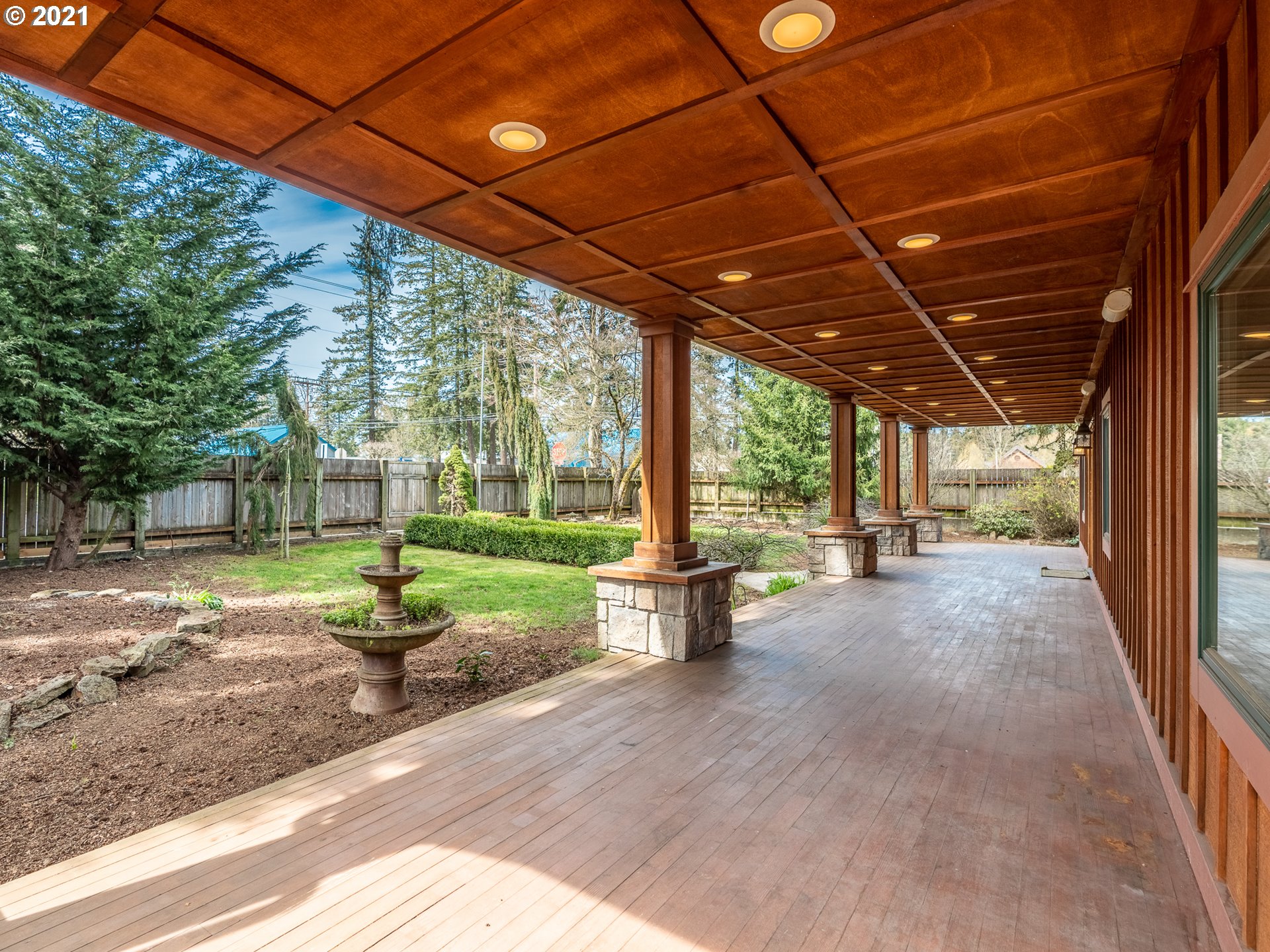 17850 Pilkington Road Lake Oswego, OR 97035 - Photo 2 of 32