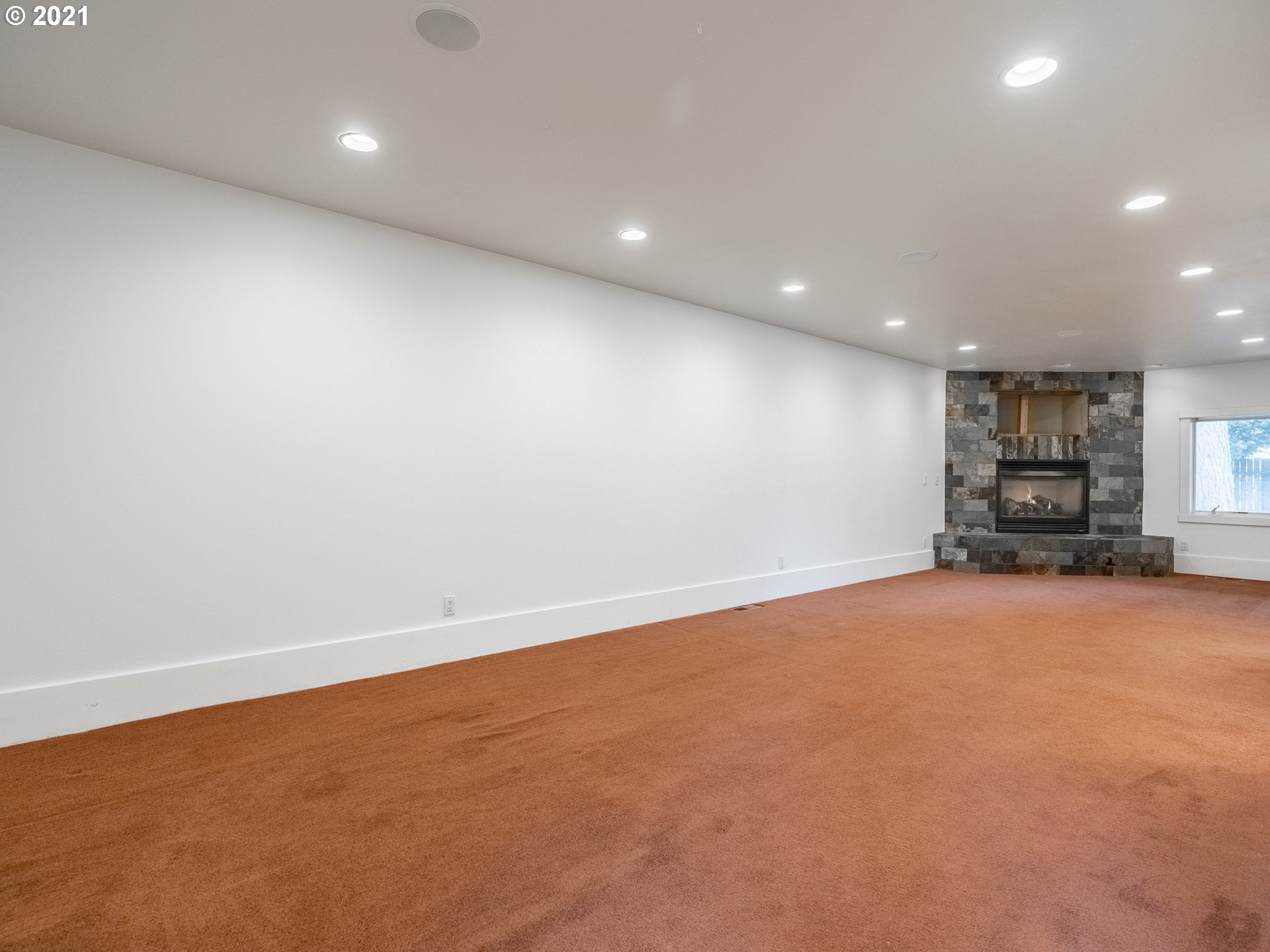 17850 Pilkington Road Lake Oswego, OR 97035 - Photo 16 of 32