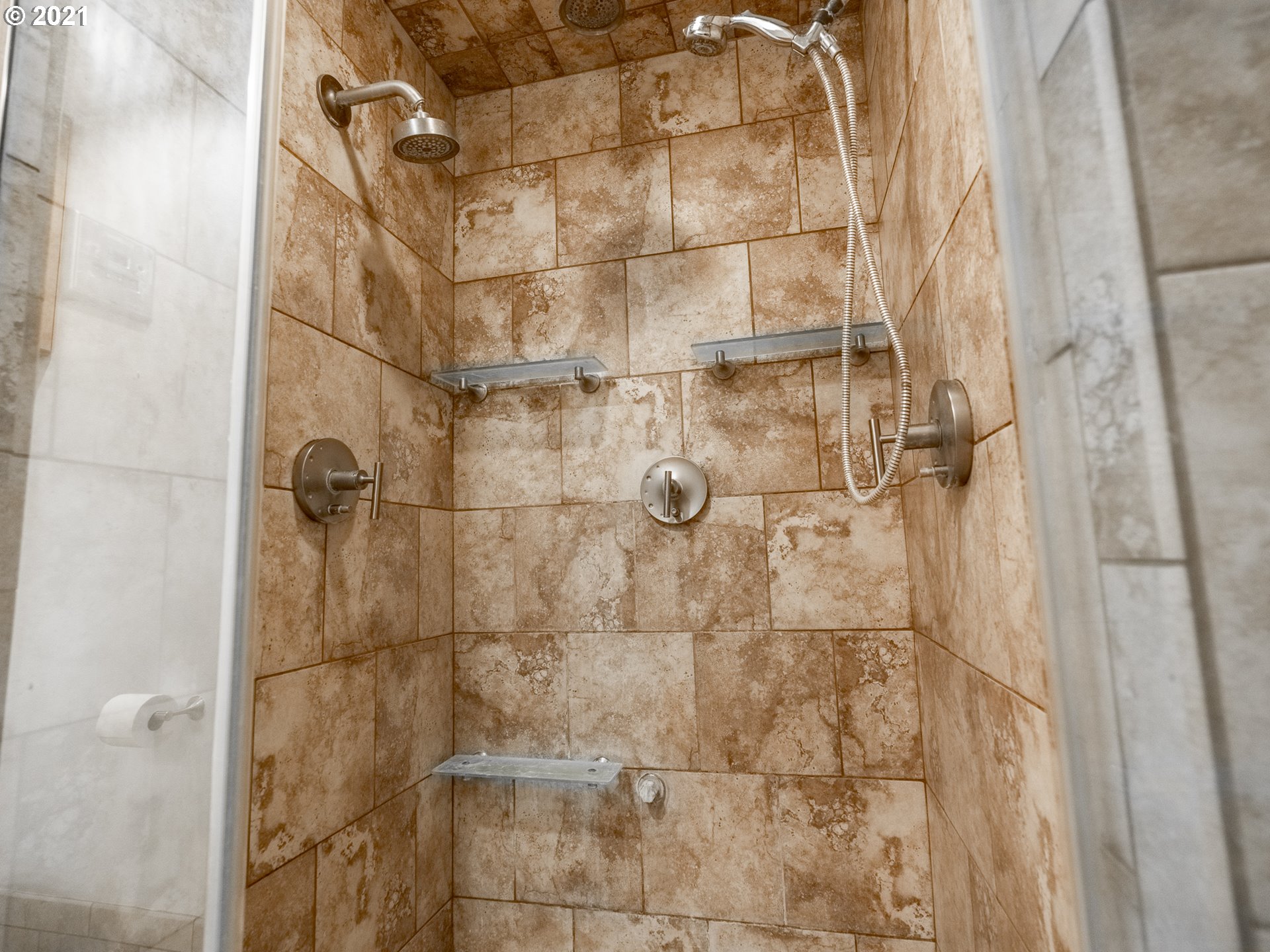 17850 Pilkington Road Lake Oswego, OR 97035 - Photo 20 of 32