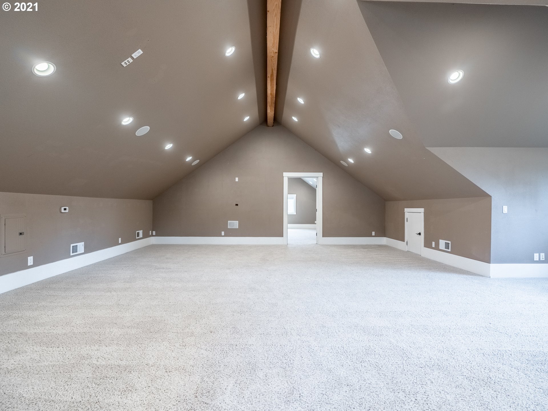 17850 Pilkington Road Lake Oswego, OR 97035 - Photo 25 of 32