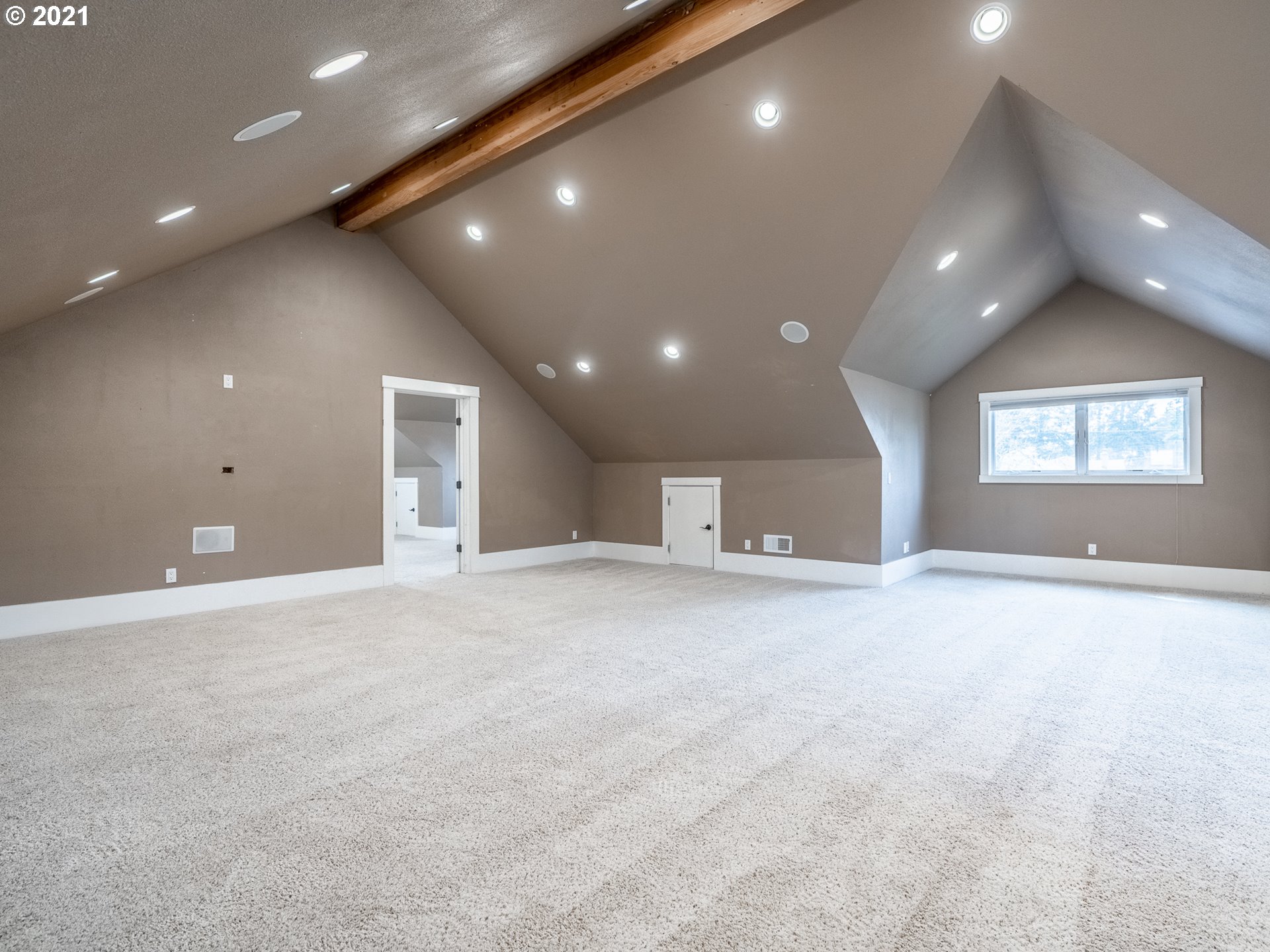 17850 Pilkington Road Lake Oswego, OR 97035 - Photo 27 of 32