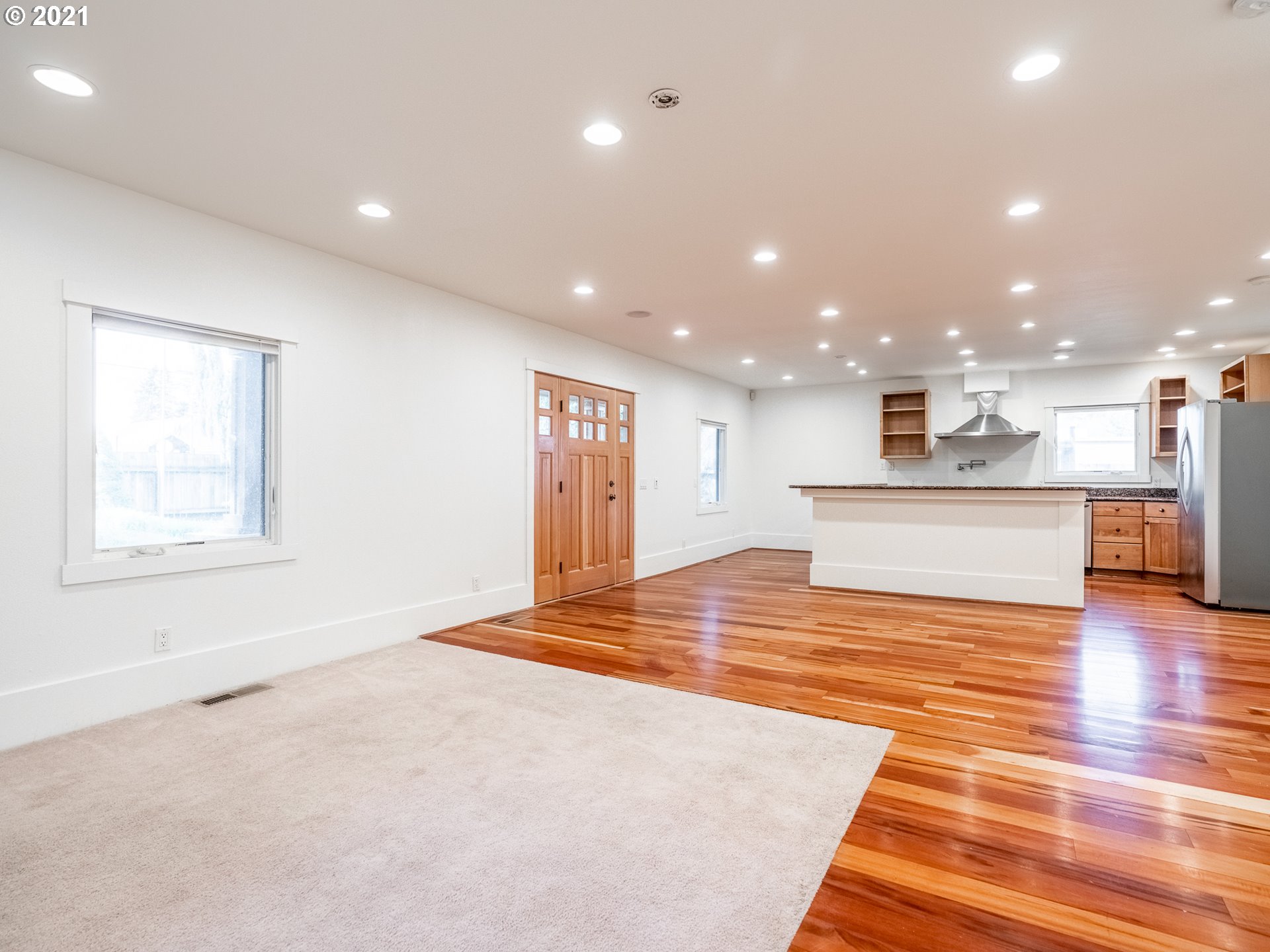 17850 Pilkington Road Lake Oswego, OR 97035 - Photo 7 of 32