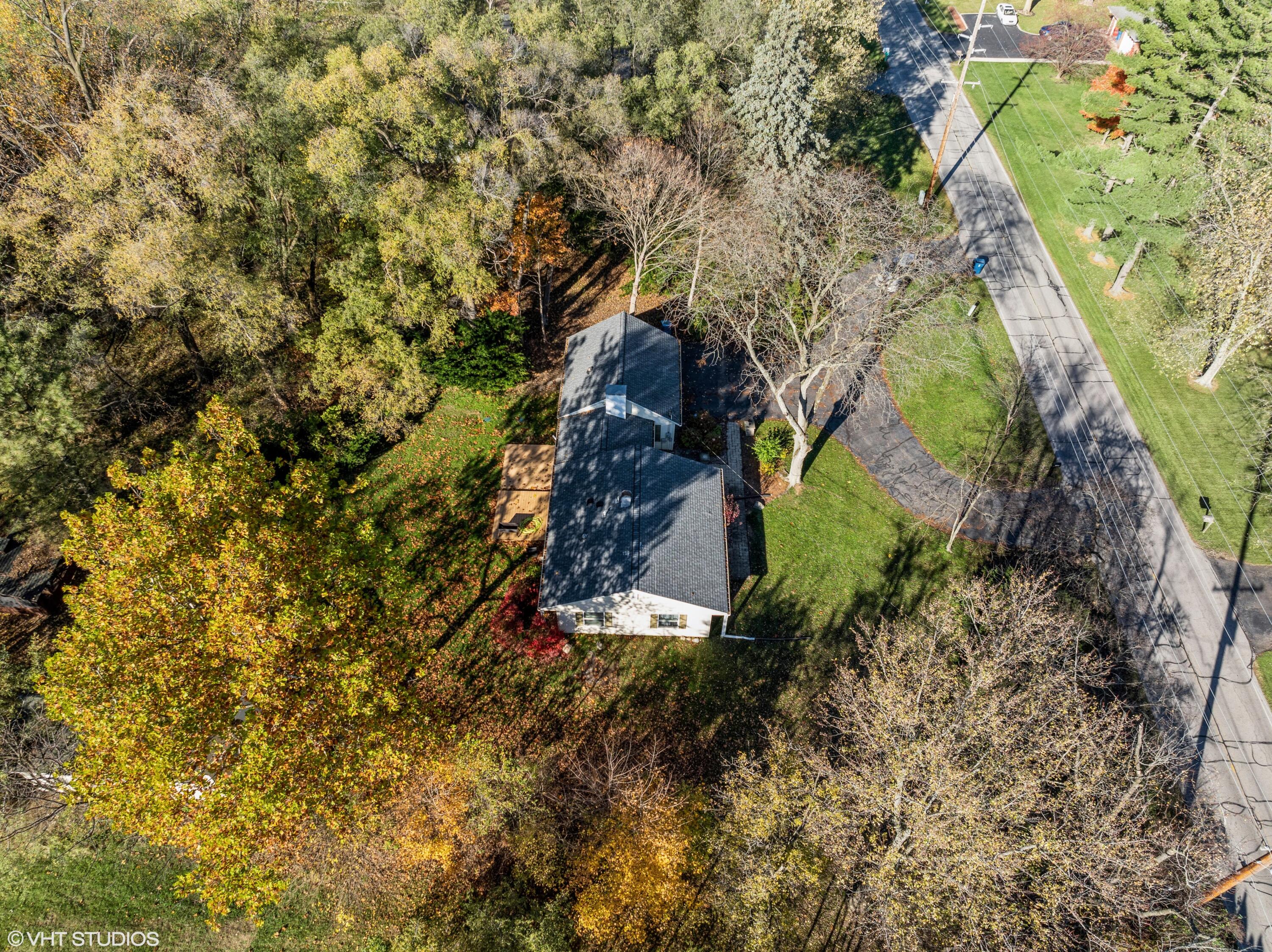 2054 Hayes Leonard Road Valparaiso, IN 46385 - Photo 12 of 38 3000x2246