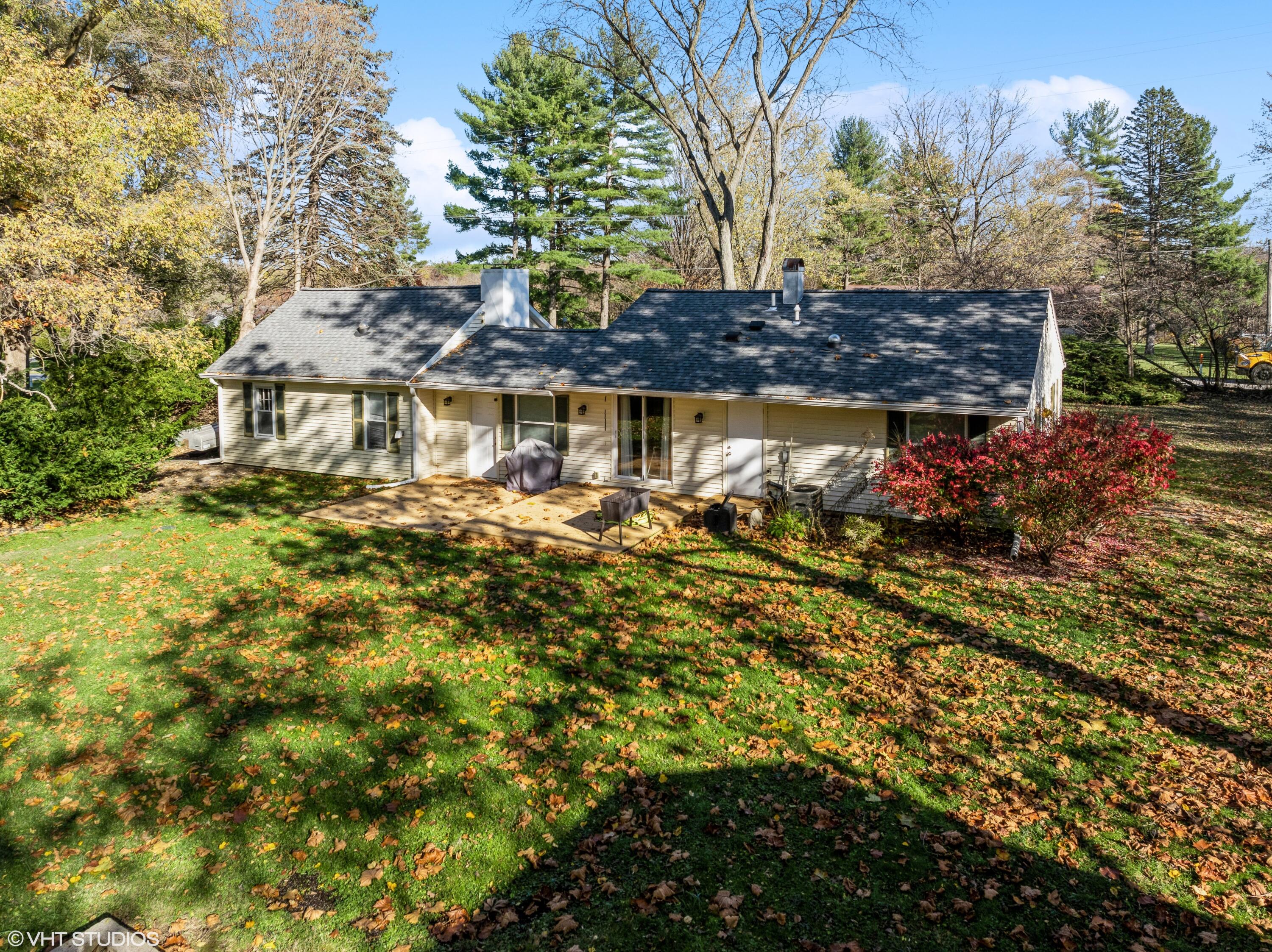 2054 Hayes Leonard Road Valparaiso, IN 46385 - Photo 13 of 38 3000x2246