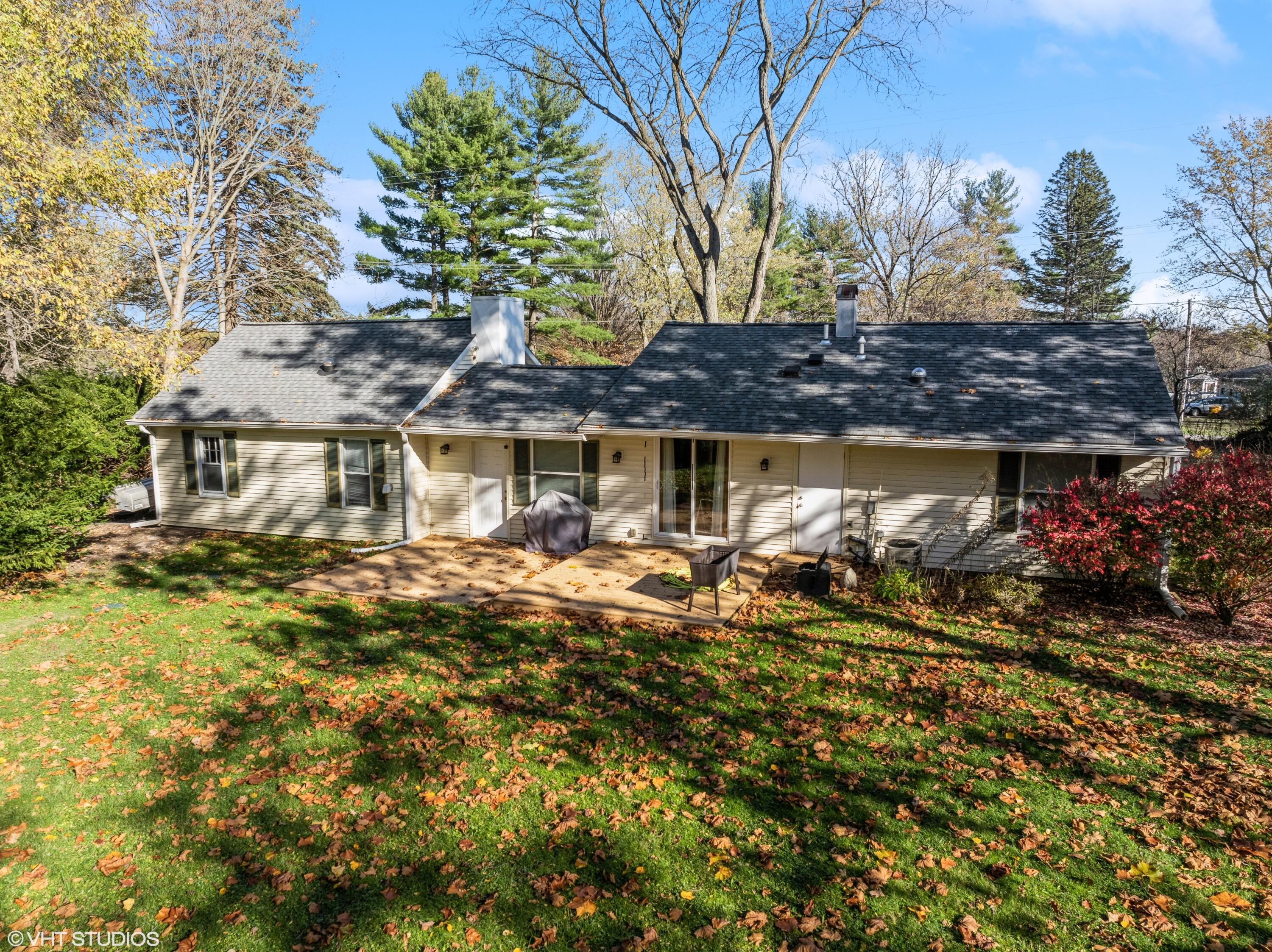 2054 Hayes Leonard Road Valparaiso, IN 46385 - Photo 15 of 38 3000x2246
