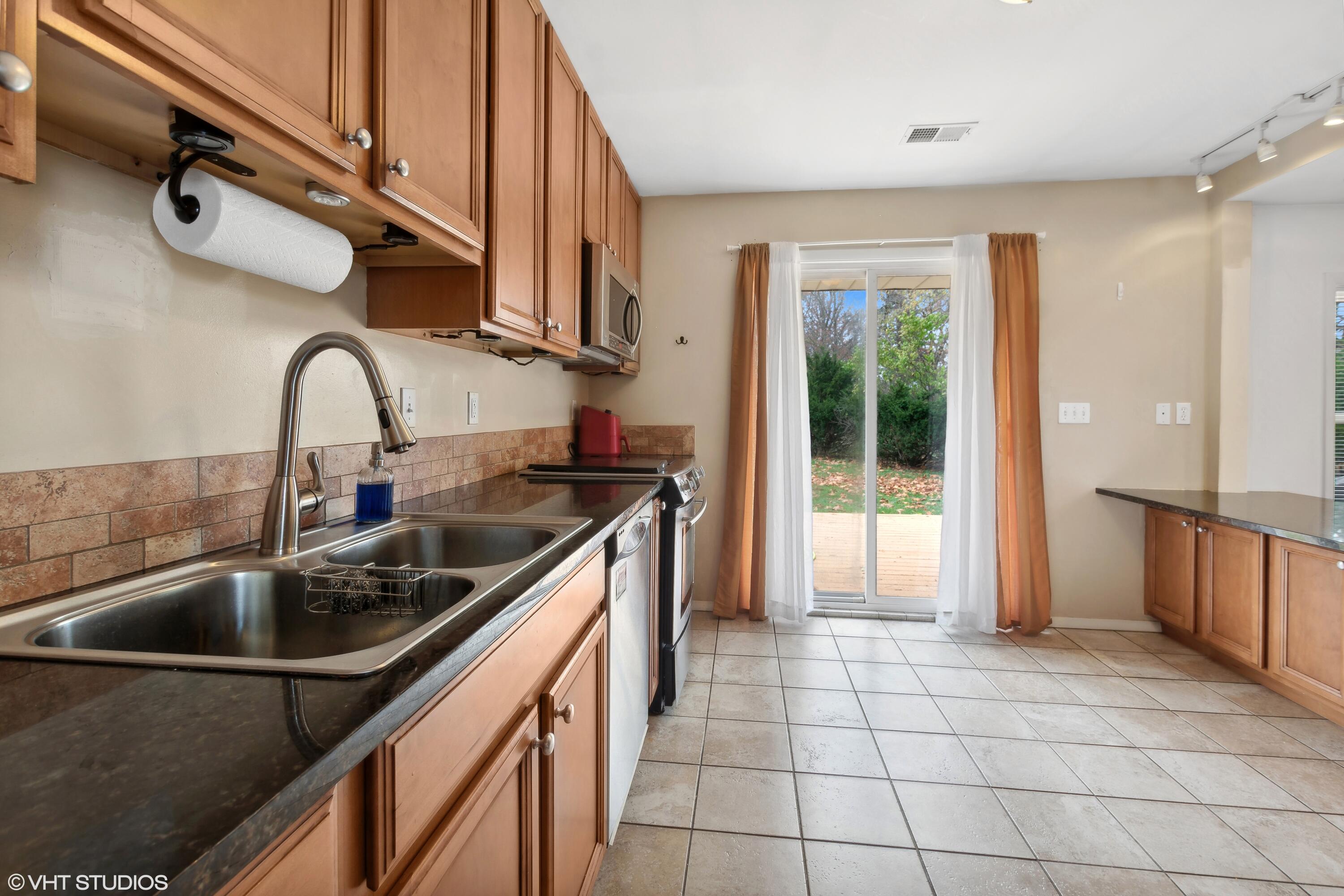 2054 Hayes Leonard Road Valparaiso, IN 46385 - Photo 28 of 38 3000x2000