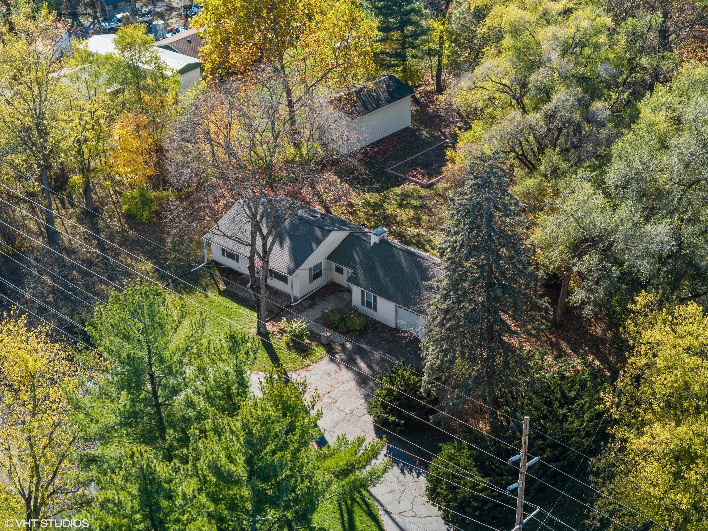 2054 Hayes Leonard Road Valparaiso, IN 46385 - Photo 8 of 38 3000x2248
