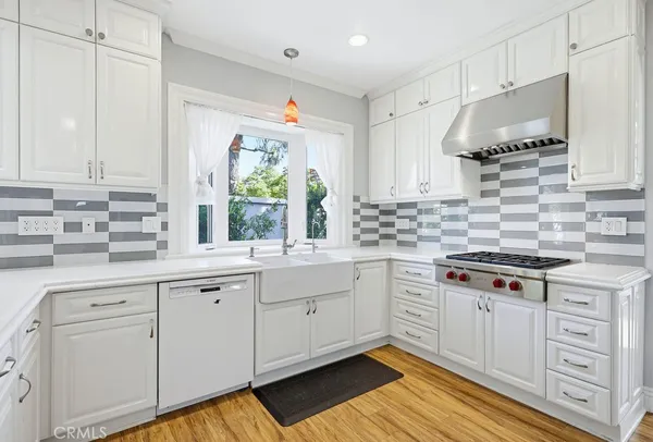 $5,300 | 34 Laconia, Irvine, CA 92614