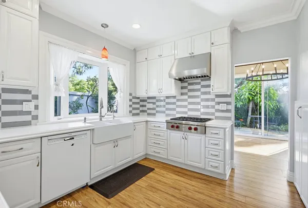 $5,300 | 34 Laconia, Irvine, CA 92614