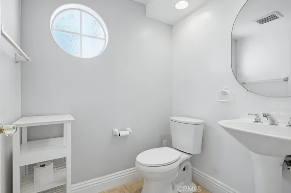 $5,300 | 34 Laconia, Irvine, CA 92614