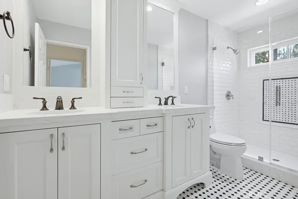 $5,300 | 34 Laconia, Irvine, CA 92614