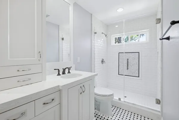 $5,300 | 34 Laconia, Irvine, CA 92614