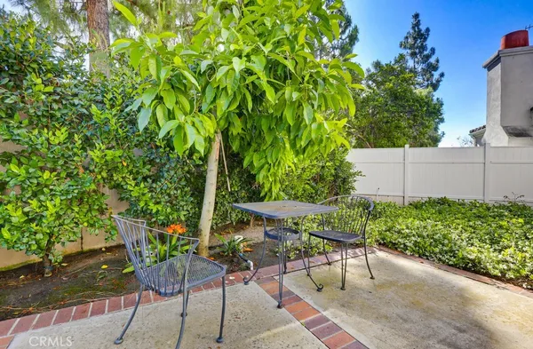 $5,300 | 34 Laconia, Irvine, CA 92614