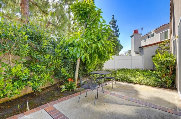 $5,300 | 34 Laconia, Irvine, CA 92614