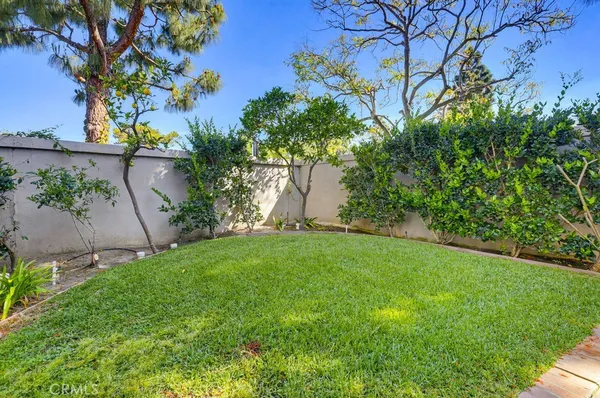 $5,300 | 34 Laconia, Irvine, CA 92614