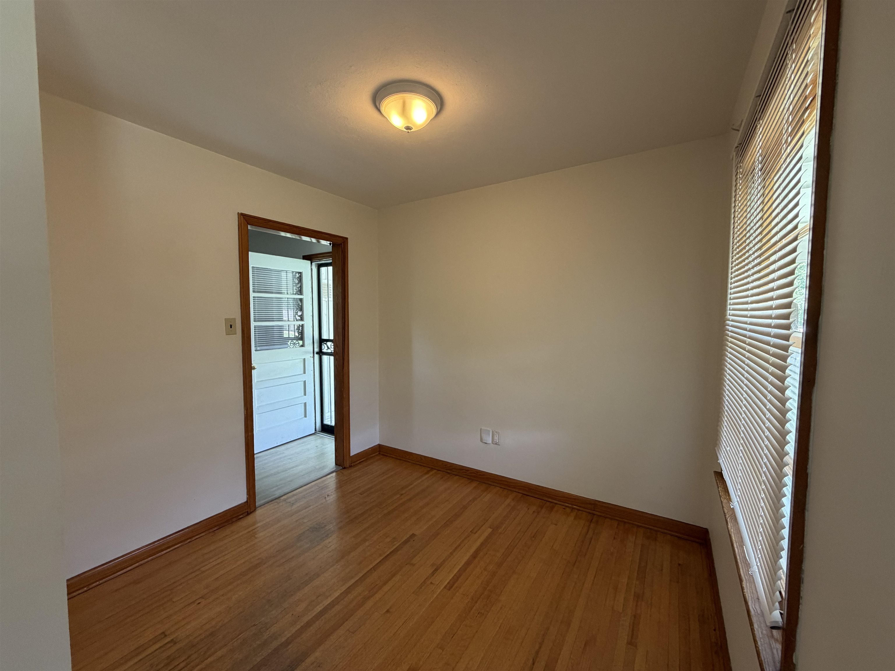 5045 Flamingo Road Memphis, TN 38117 - Photo 3 of 10