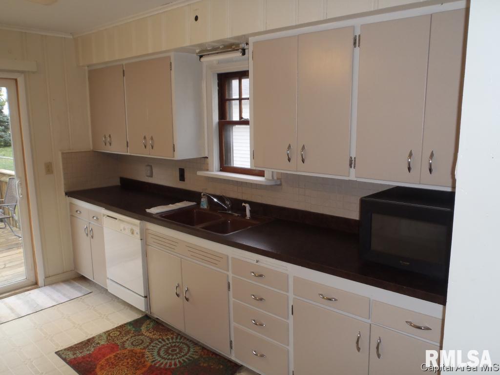 2840 South 4th Street Springfield, IL 62703 - Photo 3 of 16