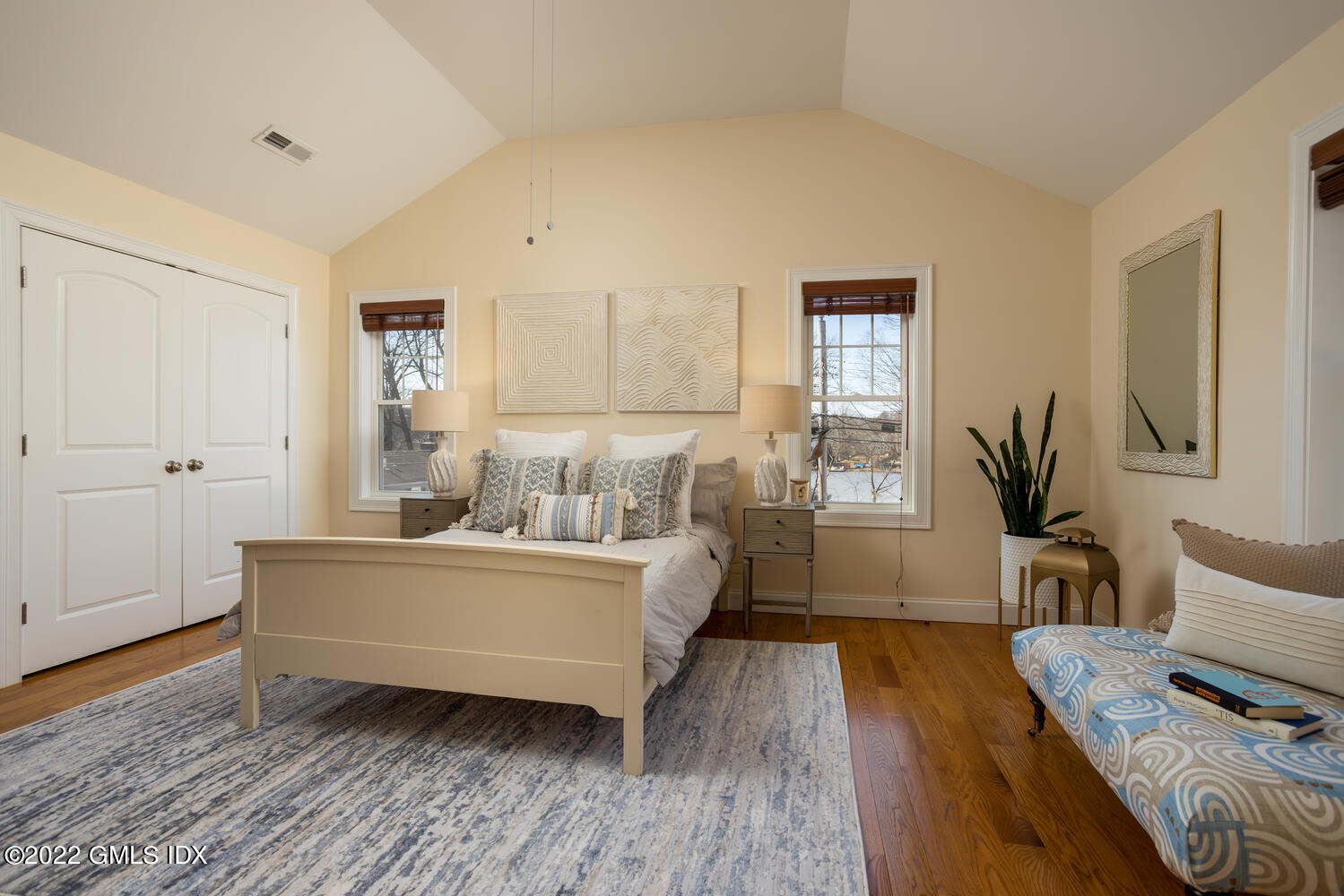 21 Cary Road Riverside, CT 06878 - Photo 13 of 27 21 Cary Rd Greenwich CT 06878-large-015-