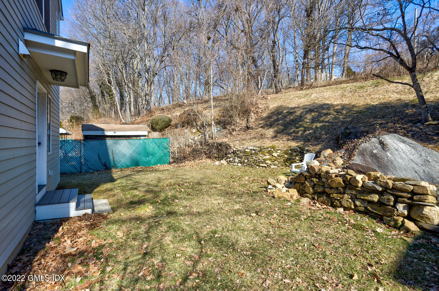 21 Cary Road Riverside, CT 06878 - Photo 23 of 27 21 Cary Rd Greenwich CT 06878-large-010-