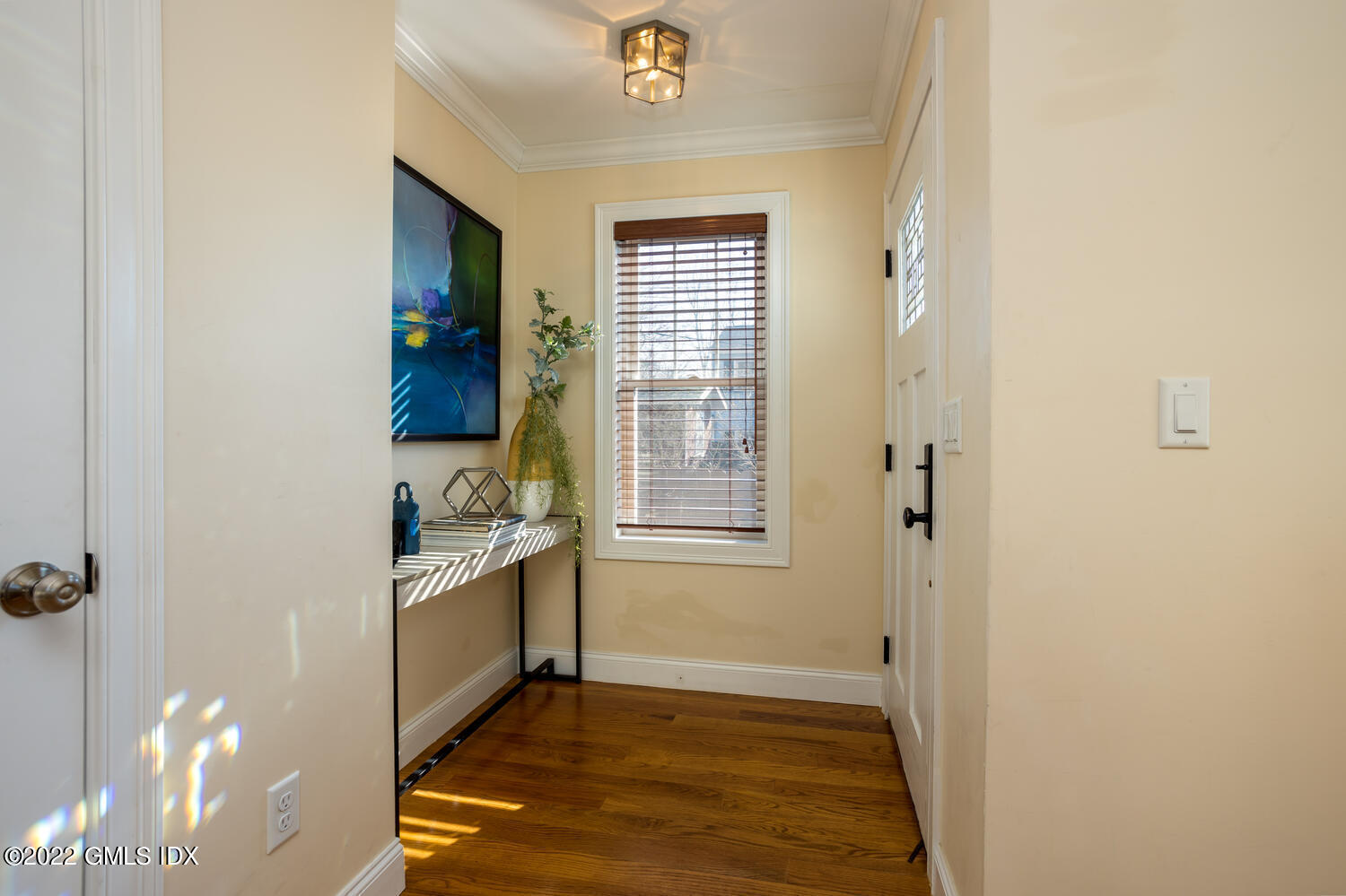 21 Cary Road Riverside, CT 06878 - Photo 3 of 27 21 Cary Rd Greenwich CT 06878-large-030-