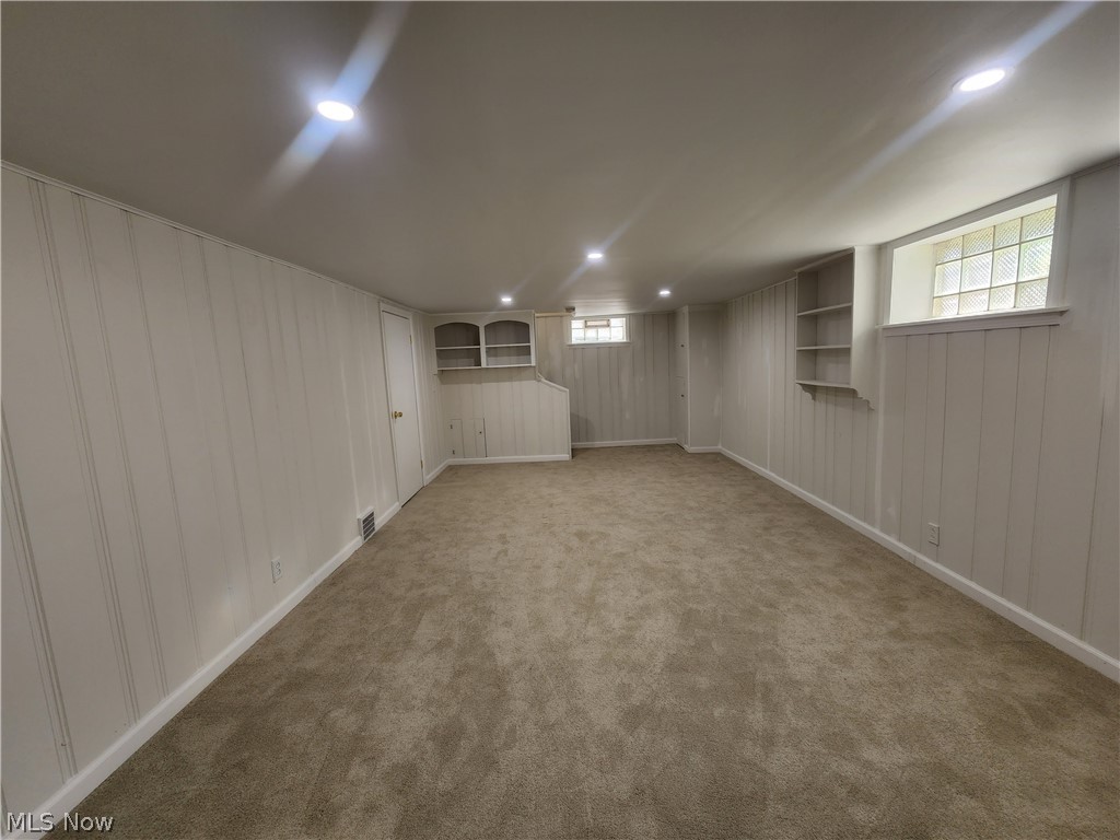1771 Cumberland Road Cleveland, OH 44118 - Photo 25 of 34 Gallery Image 25