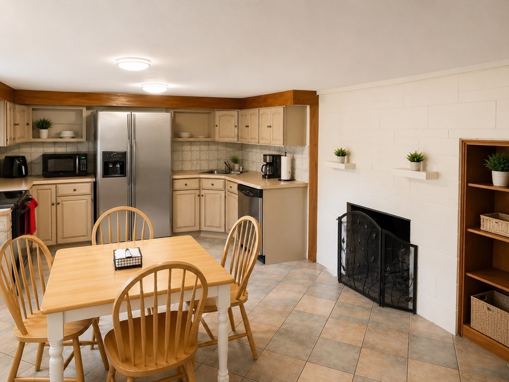24 Bencliffe Circle, Unit G Newton, MA 02466 - Photo 1 of 5