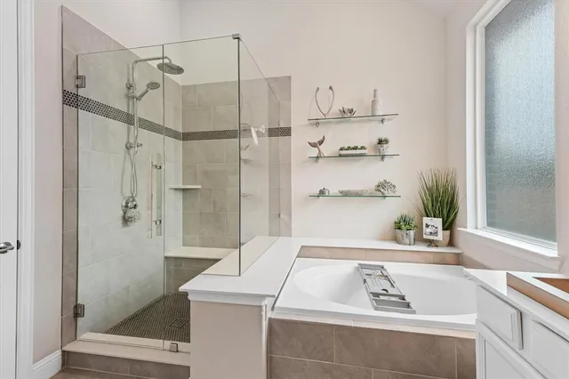 $759,900 | 2601 Sunset Bay Lane, Nevada, TX 75173