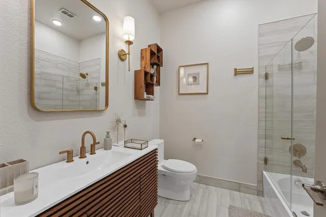 $759,900 | 2601 Sunset Bay Lane, Nevada, TX 75173