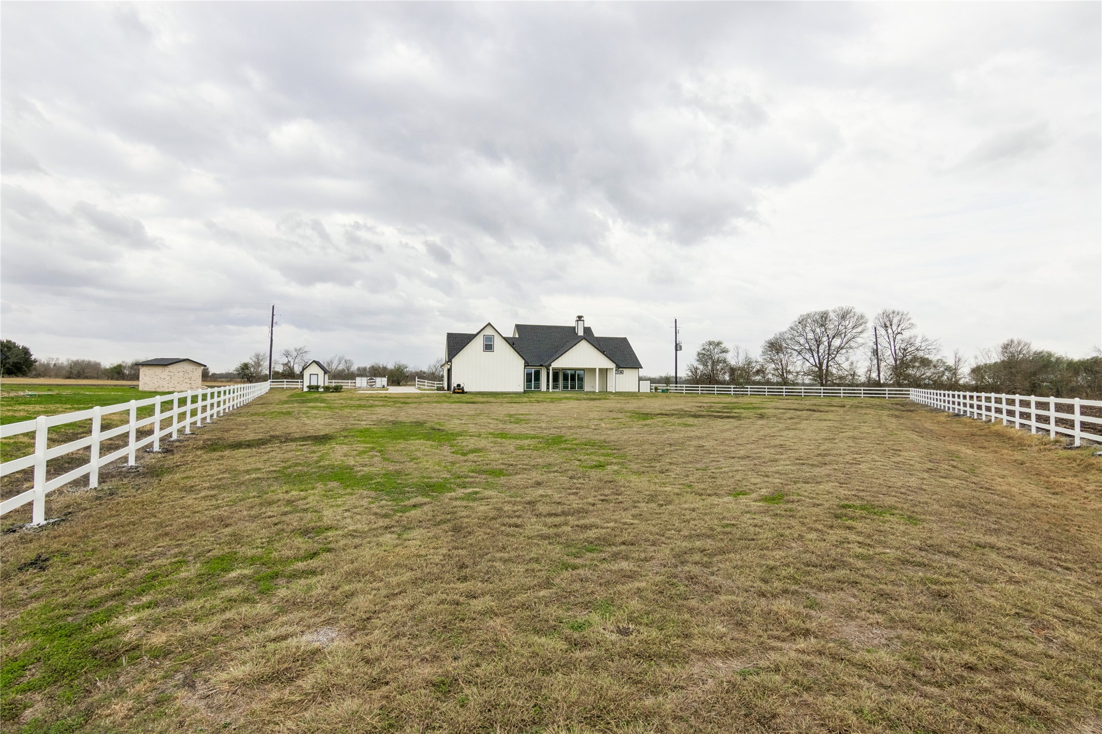 5766 Ward Bend Road Sealy, TX 77474 - Photo 44 of 45 a view of an ocean