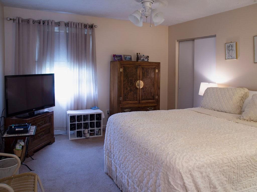 3327 Maple Ridge Court Indianapolis, IN 46227 - Photo 12 of 19 Gallery Image 12