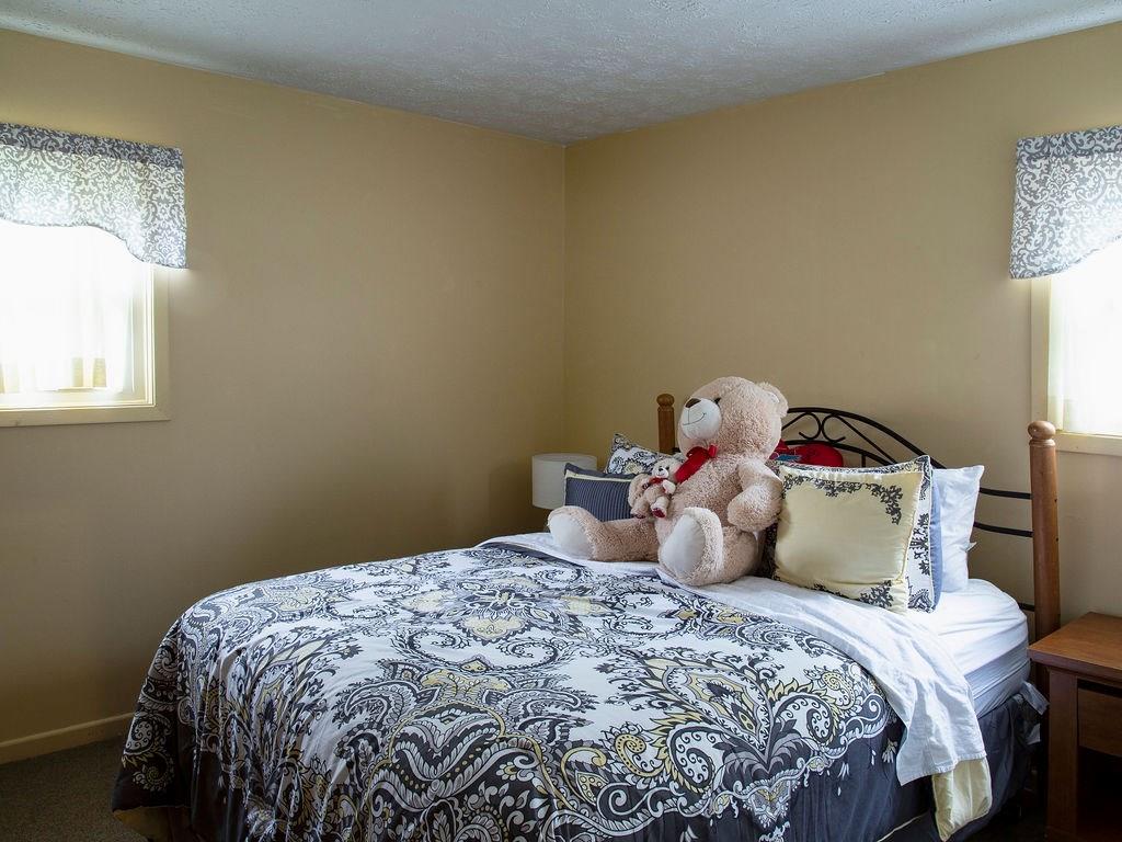 3327 Maple Ridge Court Indianapolis, IN 46227 - Photo 13 of 19 Gallery Image 13