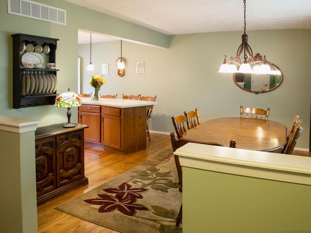 3327 Maple Ridge Court Indianapolis, IN 46227 - Photo 9 of 19 Gallery Image 9