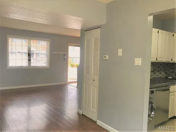 $1,750 | 1740 Blue Jay Cove, Brentwood, MO 63144