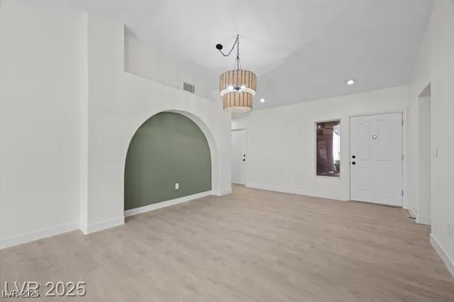 $2,100 | 2216 Spring Water Drive, Las Vegas, NV 89134