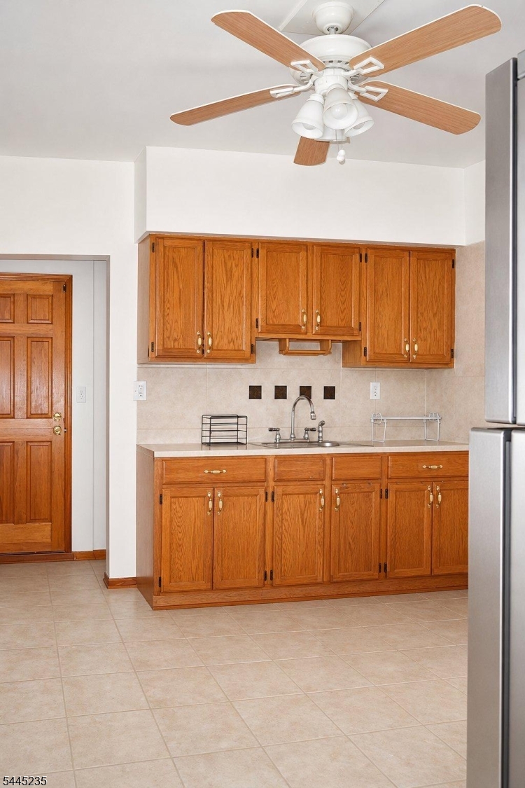21 Main Street Linden, NJ 07036 - Photo 2 of 12