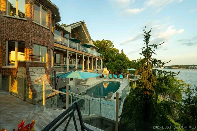 $4,700,000 | 387 Stonebridge Lane, Sunrise Beach, MO 65079