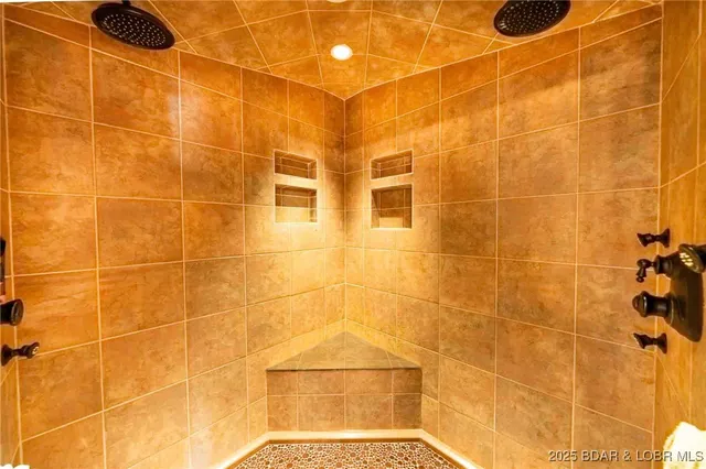 $4,700,000 | 387 Stonebridge Lane, Sunrise Beach, MO 65079